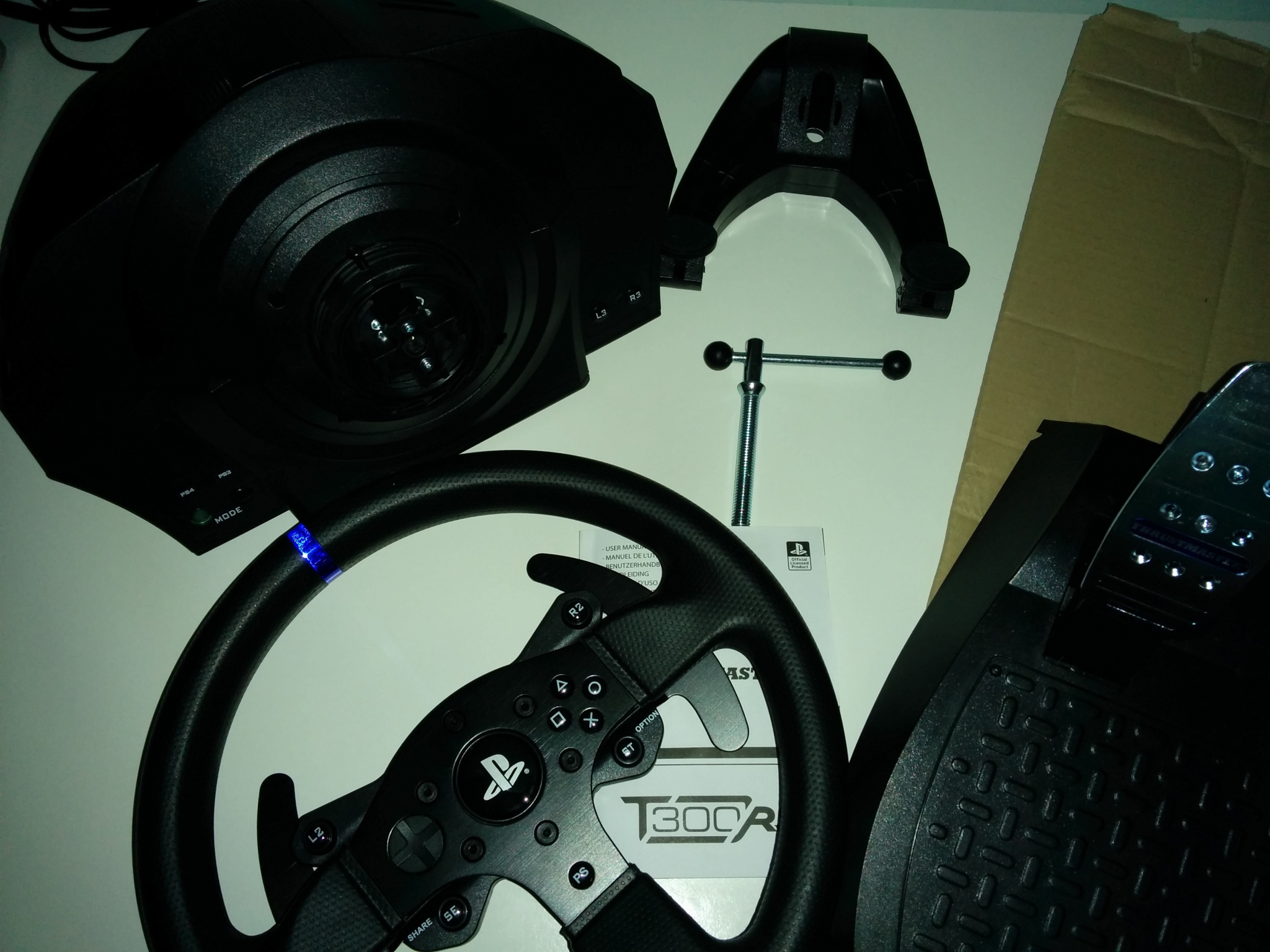 Recensione Thrustmaster T300