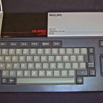 1200px-PIC_0150_Philips_VG-8020